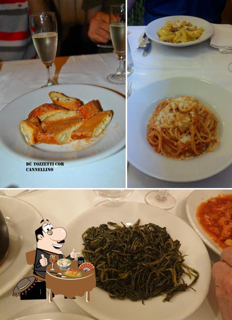 Cibo al Trattoria Ai Villini