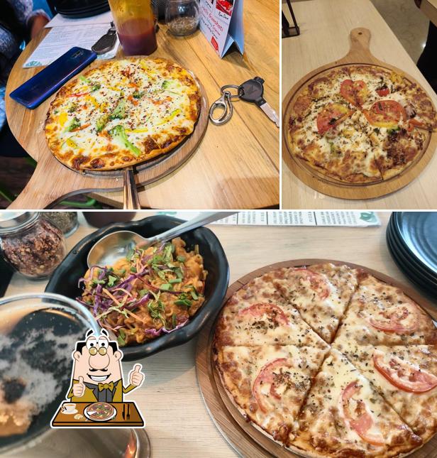 Order pizza at HAV A SIT