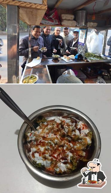 Food at Palak Pakoda House