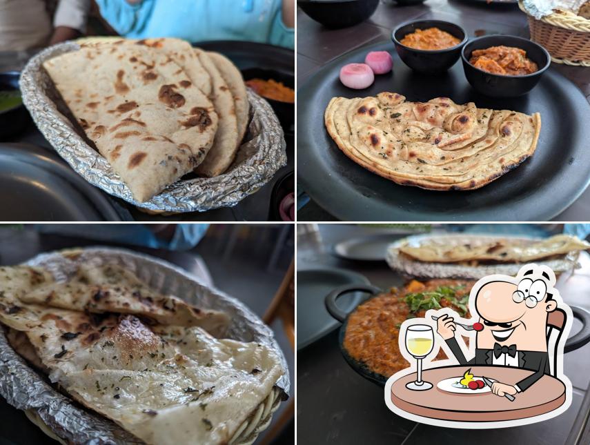 Food at Gola ji Annratnam