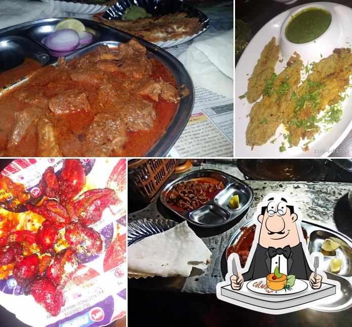 Food at Koliwada Chicken Stall