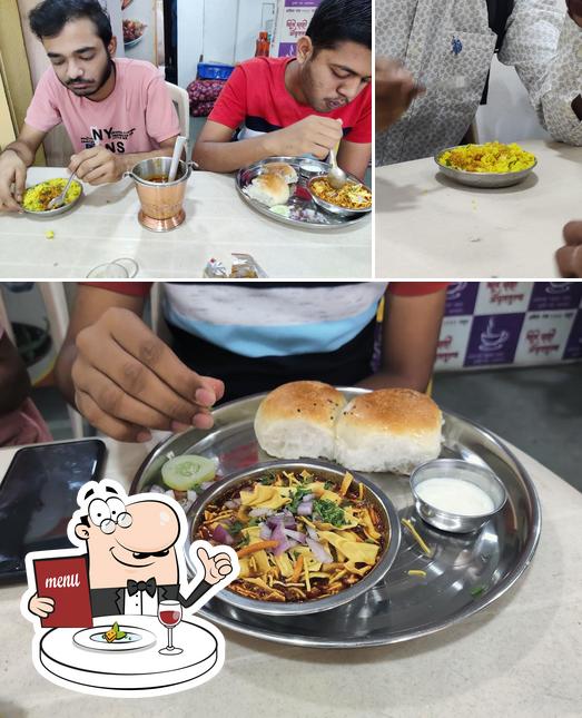 Meals at Shindeshahi Amruttulya