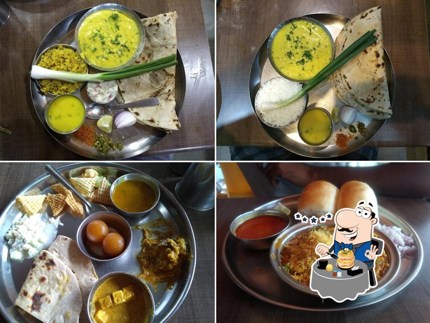 Food at Grahak Dinning