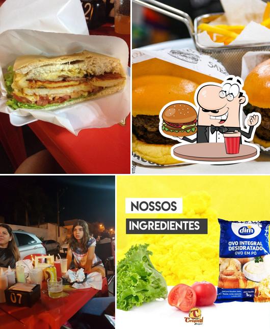Hambúrguer em Tropical Burguer