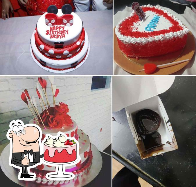 Red velvet cake at NanRup's The Cake Rootris