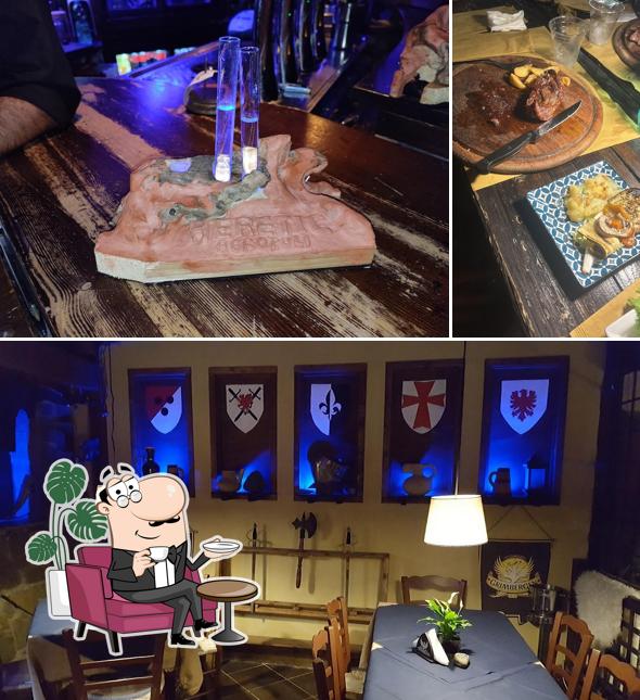 Siediti a un tavolo di Heretic Ristorante Braceria