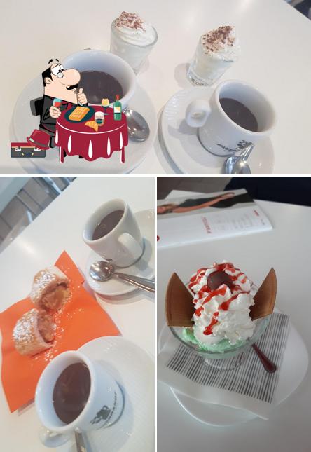 Bar Alimentari da Marti serve un'ampia varietà di dessert