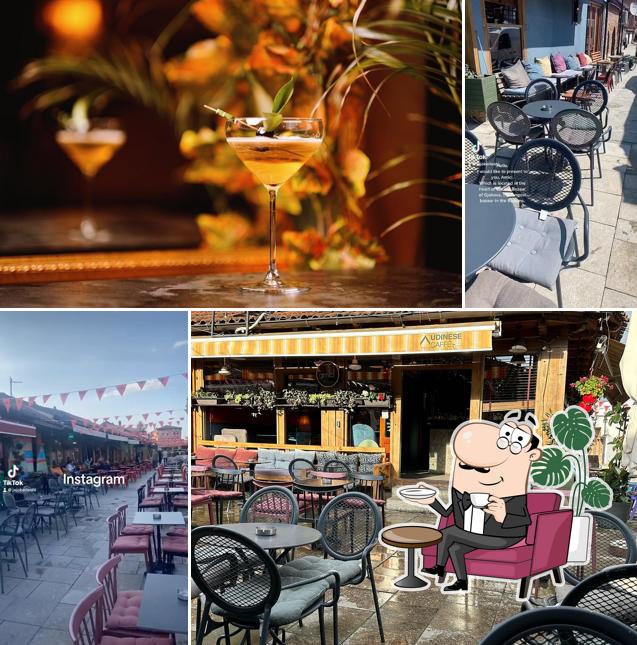 Gli interni di Eravamo 4 Amici Al Bar