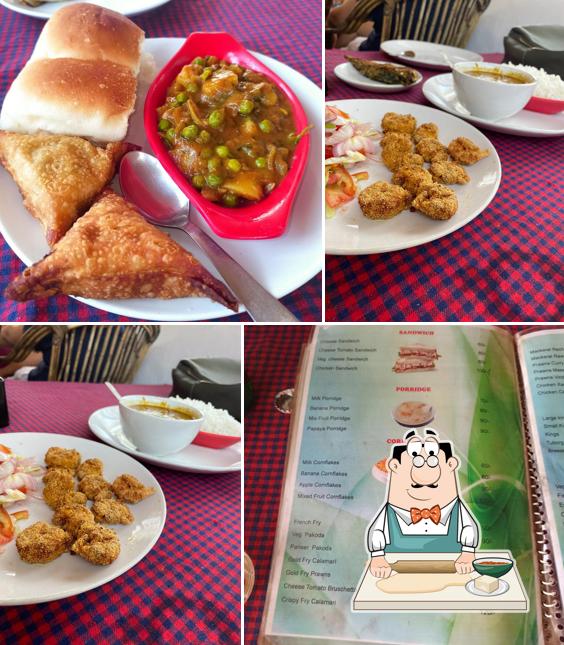Samosa at D'Raj restaurant huts & cottages