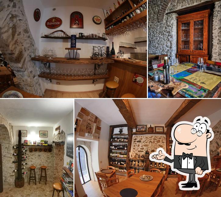 Dai un'occhiata agli interni di apiazzetta
