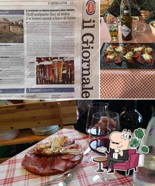 La immagine di interni e birra da Caciosteria Umbra e…