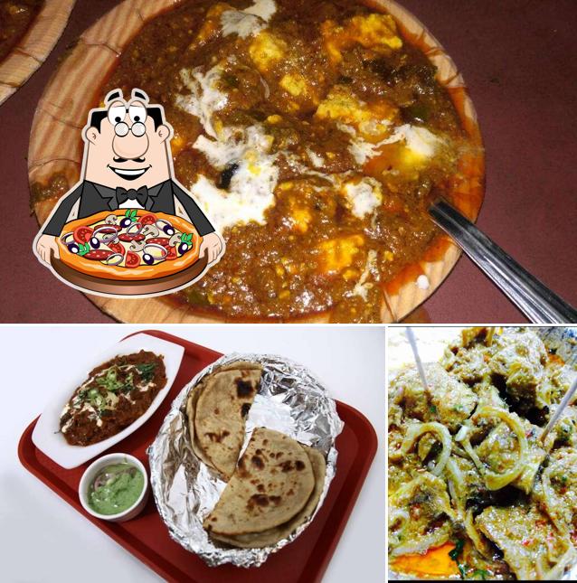 Order pizza at Punjabi Chaap Corner