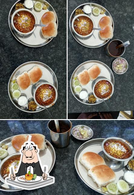 Food at Jogeshwari Misal,Vadgoan Mawal