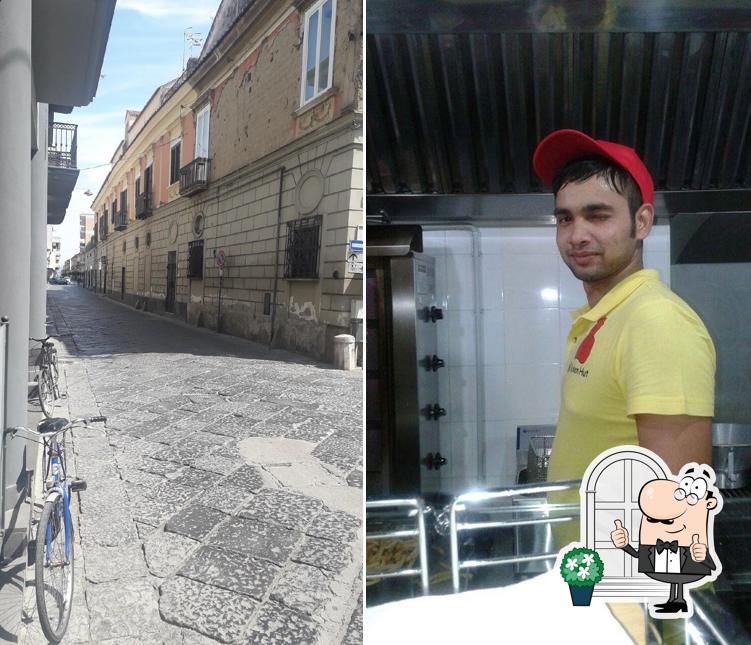 Gli esterni di Mr Chicken Hut