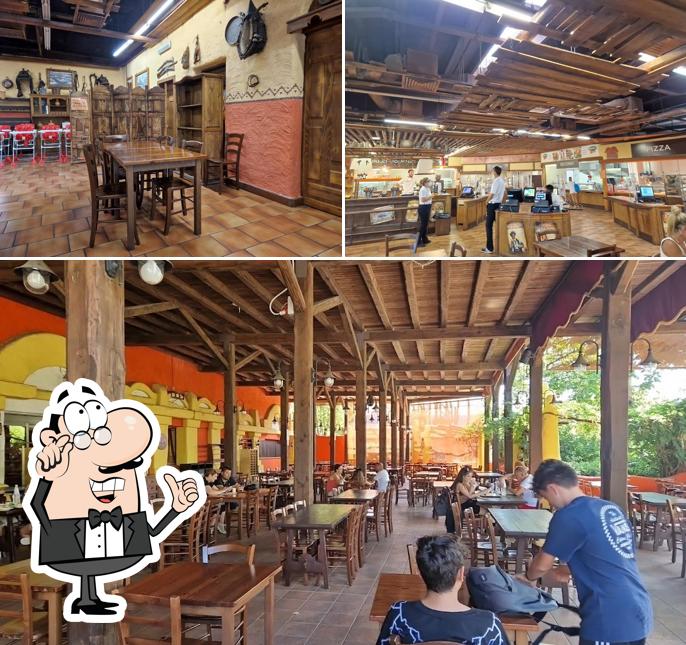 Dai un'occhiata agli interni di Toro Seduto Saloon