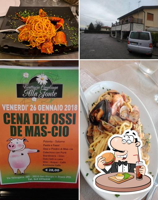 Ordina un hamburger a Trattoria Casalinga alla Fonte