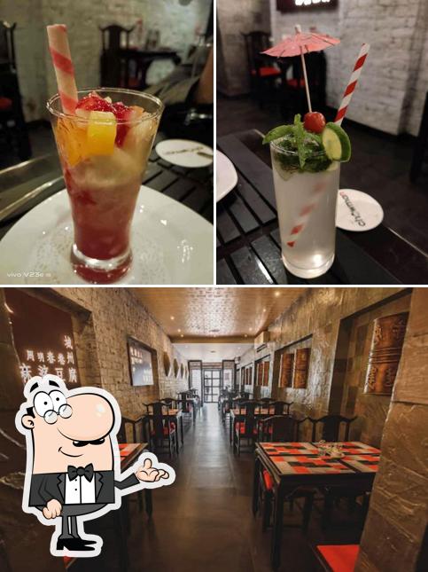 The image of Chowman (Barasat)’s interior and beverage