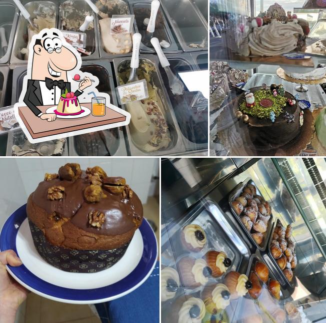 Pasticceria&Gelateria - VESUVIUS serve un'ampia gamma di dolci