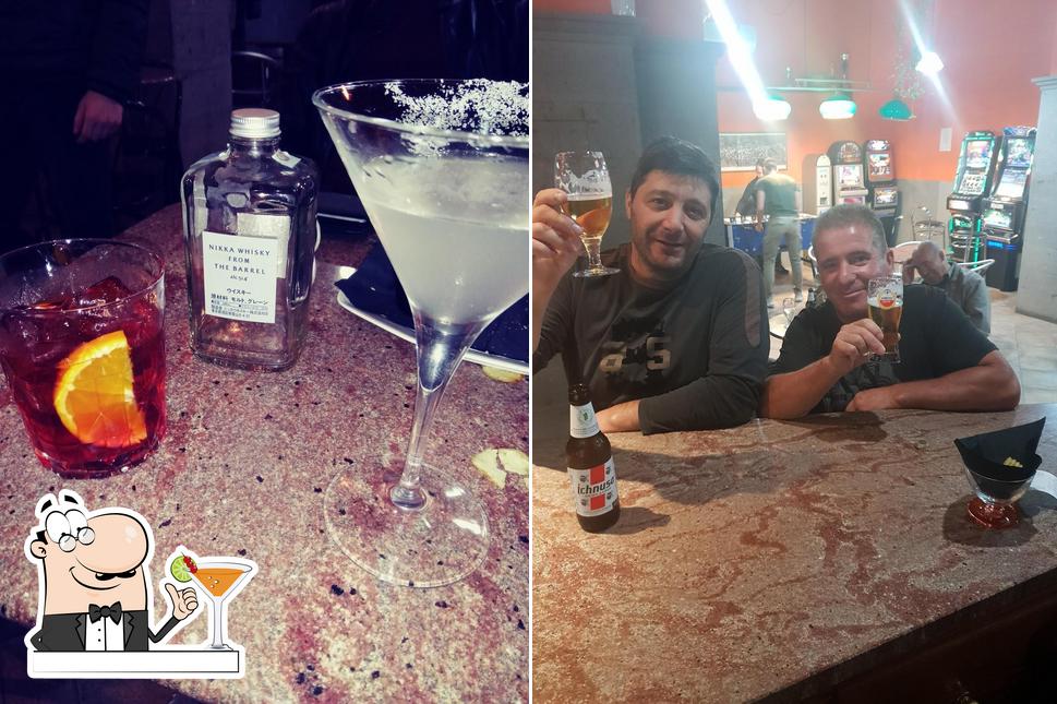 Prenditi un drink dal menu