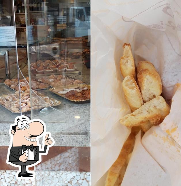 Guarda la foto di I Panettieri Di Trovo' Giancarlo & C. Snc