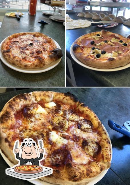 Prenditi una pizza a Osha Pizza Kebab Grill