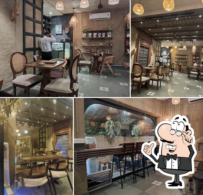 Check out how Lambreta Café looks inside