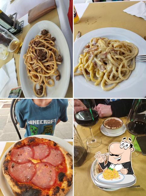 Spaghetti alla carbonara al Pisa bar 64 via s maria