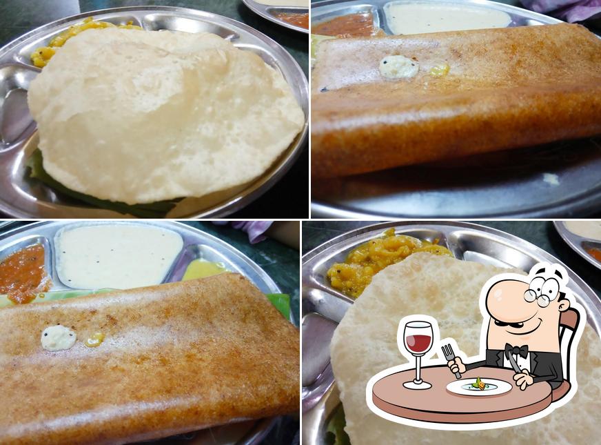 Food at New manikanta parlour