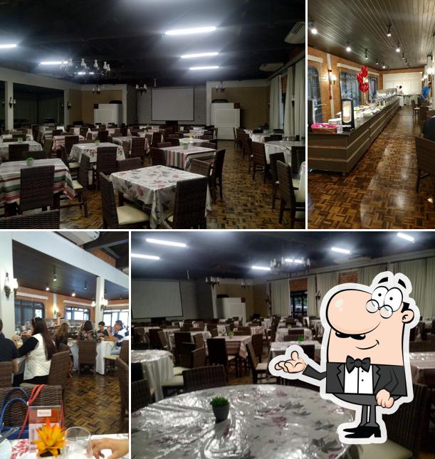 Sente em uma das mesas no Bellagio Gastronomia- Festas e Eventos-Casamentos,Corporativos,Formaturas