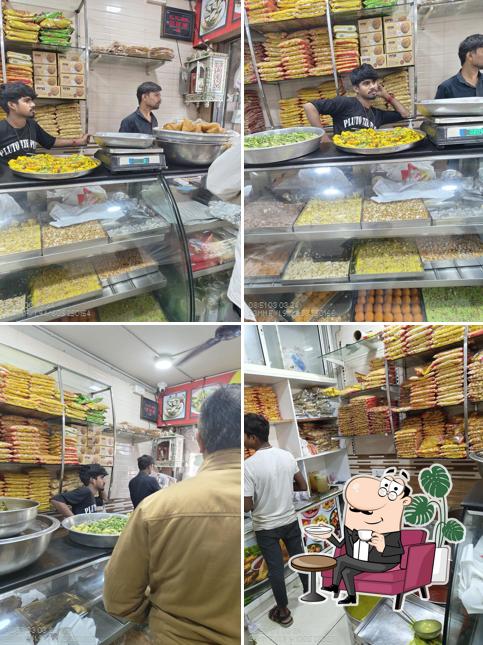 The interior of MAHARAJ SAMOSA