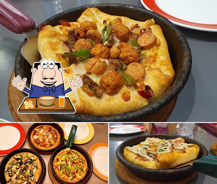 Food at Pizza Hut Phoenix Market City Mall, Pune