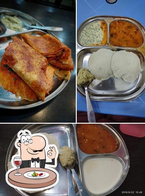 Food at Shri Swami Samarth Idli Gruh