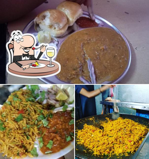 Food at Srinath Paobhaji