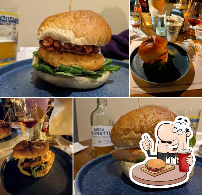 Ordina un hamburger a Fresco Foodbar