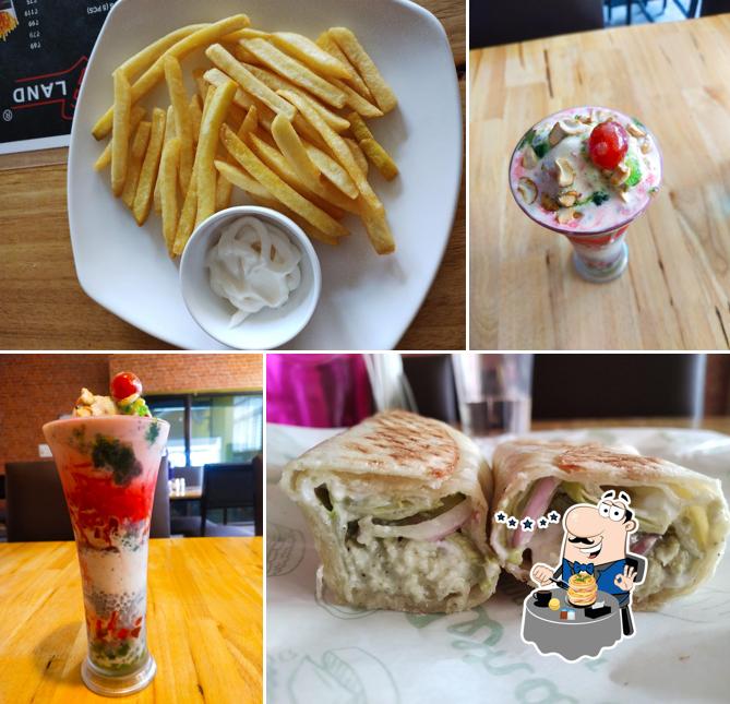 Food at pizzaland (Hand made pizza)