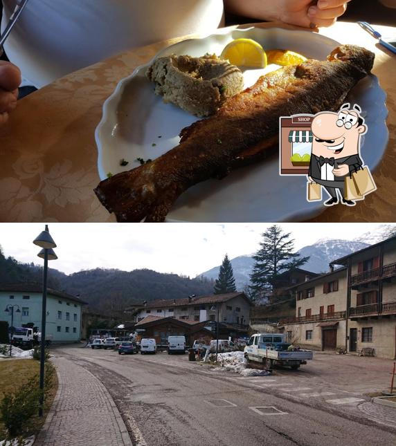 Puoi goderti l'aria fresca da seduto all'esterno di Al Maso - Tentazioni Srl