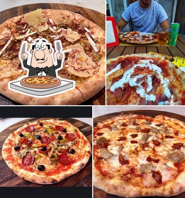 Ordina tra le svariate varianti di pizza