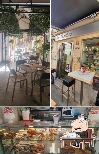 Siediti a un tavolo di La Tazzina Cafè