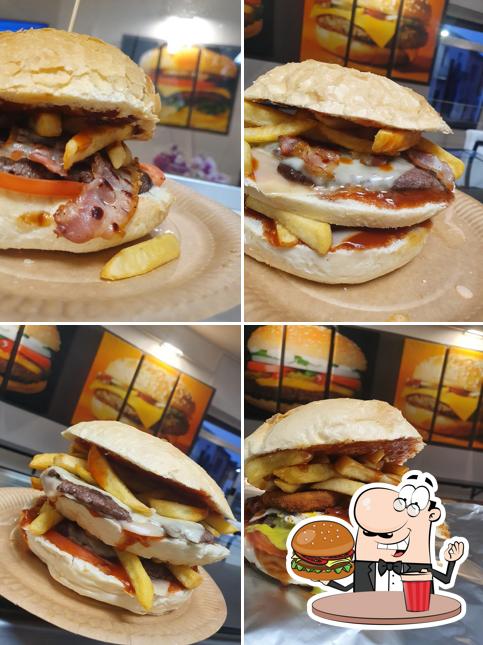 Gli hamburger di Pizzeria paninoteca Take Away da Carmelo potranno incontrare molti gusti diversi