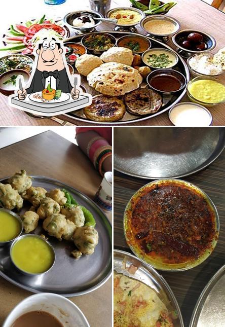 Food at Hotel Girnar Kathiyawadi