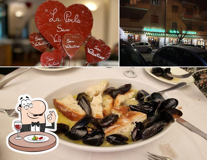 Ristorante Trattoria LA PERLA si caratterizza per la cibo e esterno