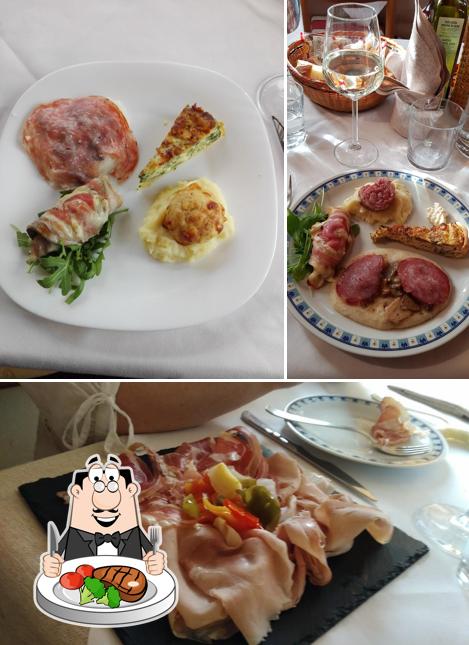 C'è un'ampia varietà di pasti per gli amanti della carne