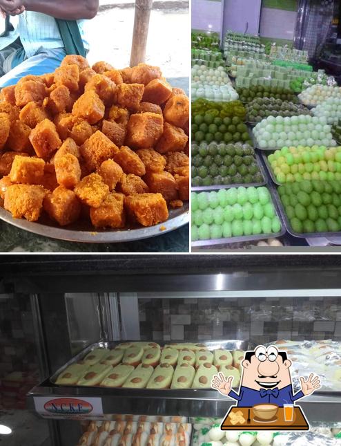 Food at Laddu Gopal Sweets