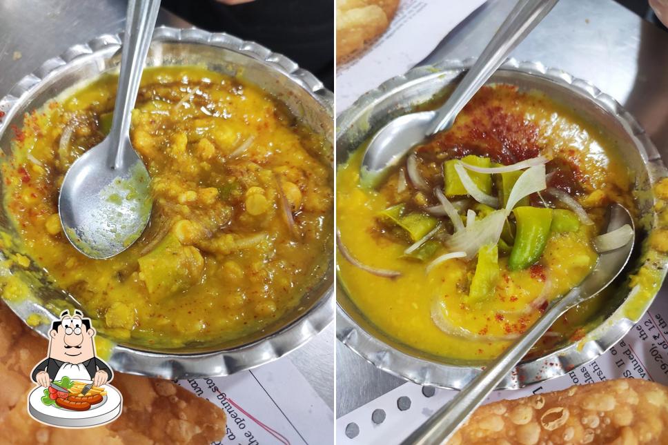 Food at Manubhai Dal-Pakwan