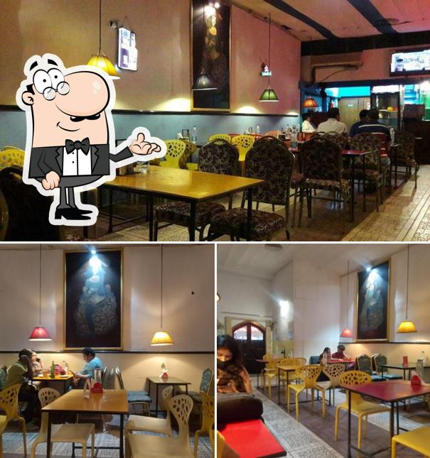 Check out how Starlit Garden/Shyam-e-Ghazal looks inside