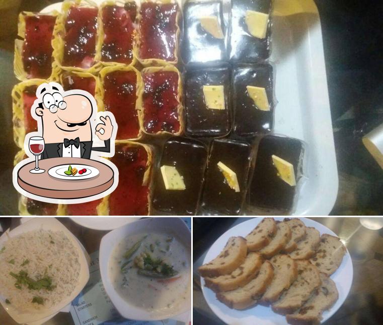 Meals at Parfait Cakes And Bakes