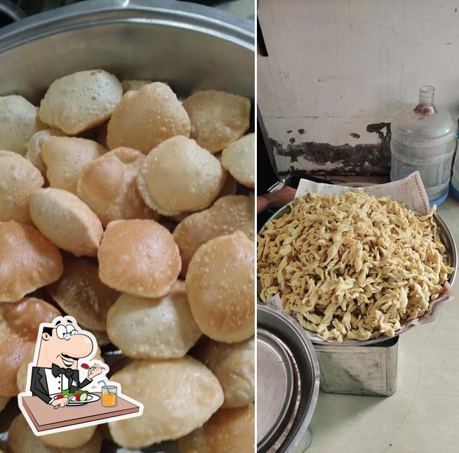 Food at Devubhai Gathiyawala