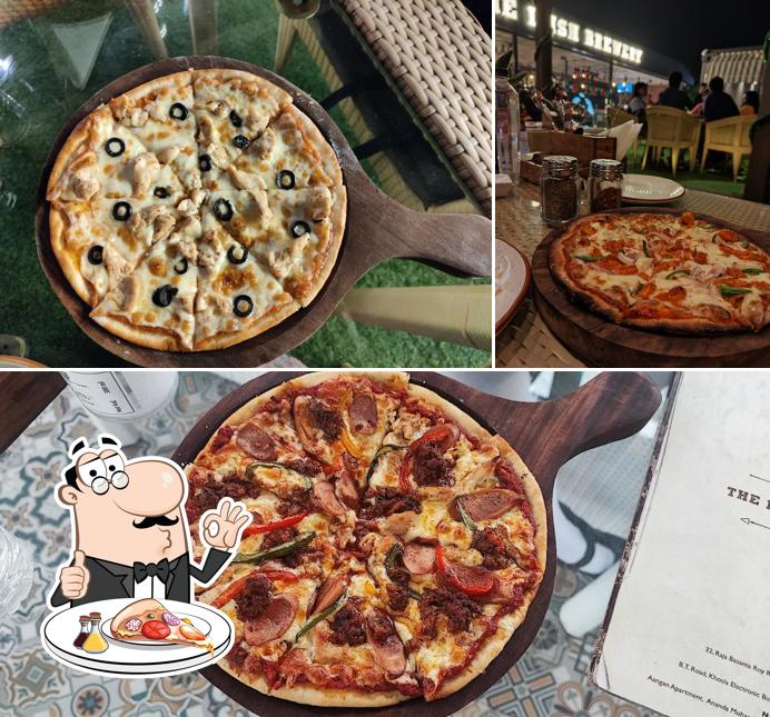 Order pizza at The Irish Brewery