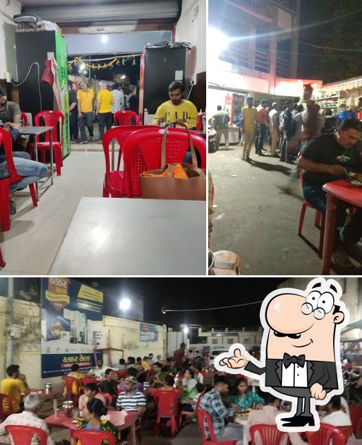 Check out how Manmohan Bhaji-Pav Centre looks inside