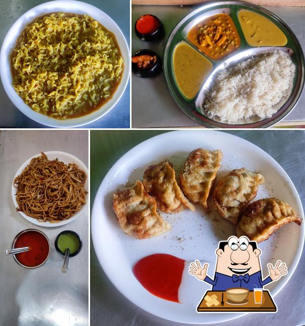 Food at REENA'S FOOD HUB